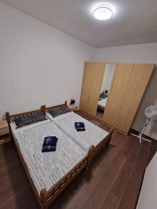 Obiteljski Stan Kastel Luksic Apartment Kastela Ngoại thất bức ảnh