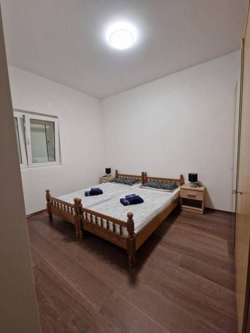 Obiteljski Stan Kastel Luksic Apartment Kastela Ngoại thất bức ảnh